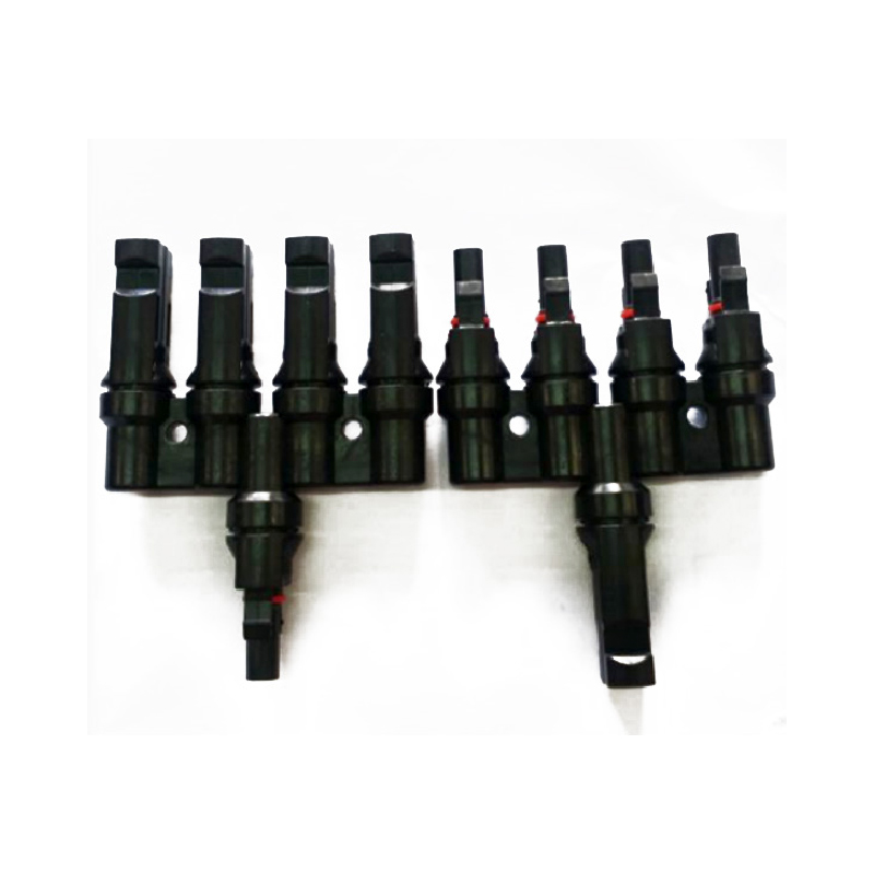 4汇1连接器
